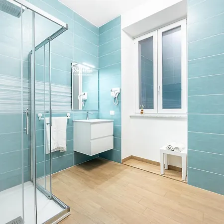 Donna Maria Luxury - A Due Passi Dal Mare E Dalla Metro 那不勒斯